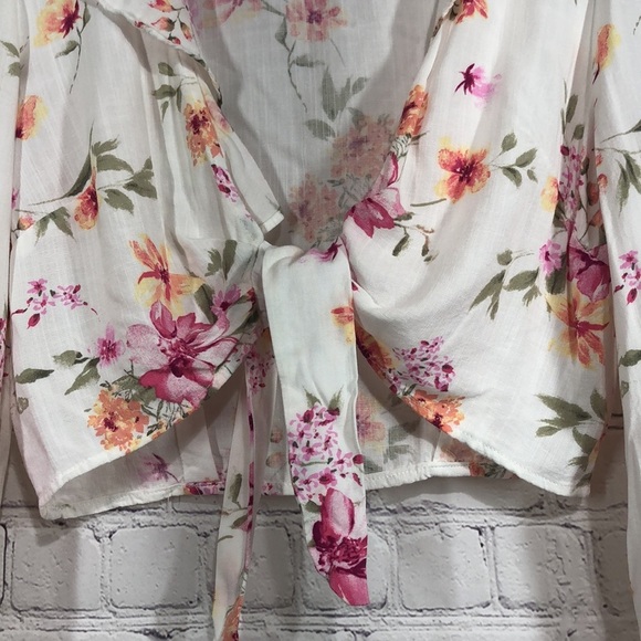 Forever 21 cropped blouse - Picture 3 of 9